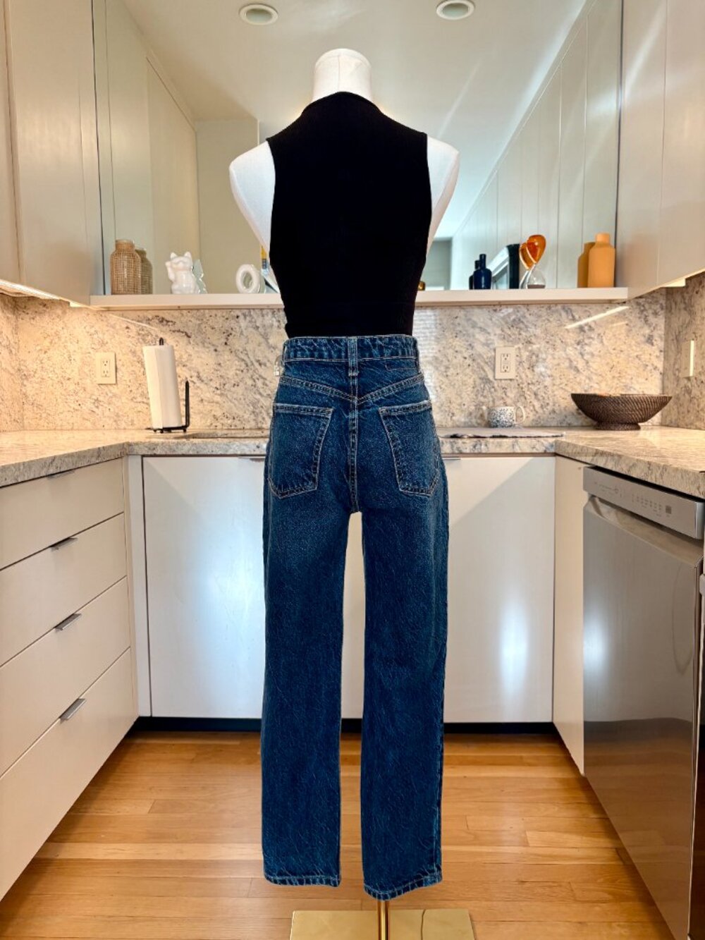 Zara Classic Dark Wash Straight Leg Jeans - size 4 - Picture 5 of 7